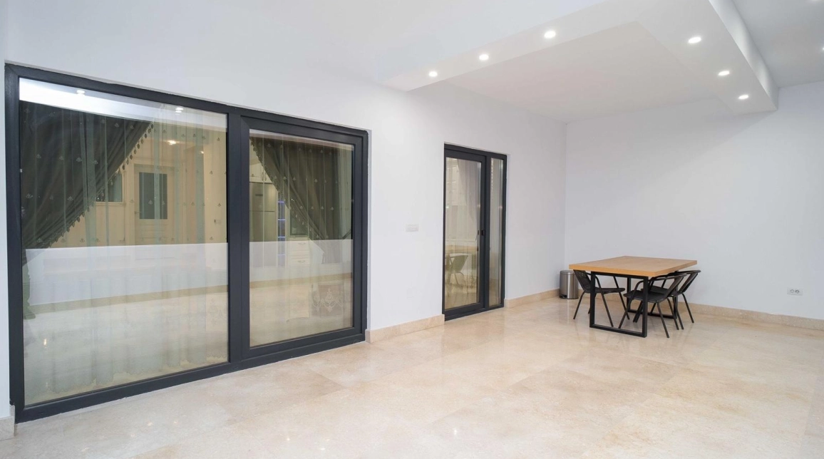 Oferta 6 camere, 245 mp, de vanzare casa in zona Breazu,  La asfalt imagine 13