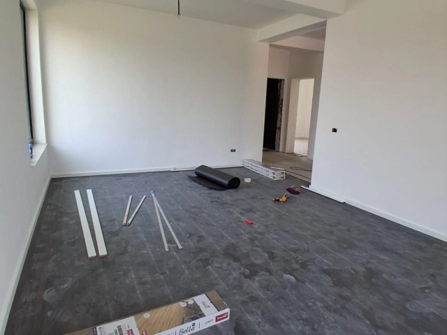Apartament 3 camere - Dancu