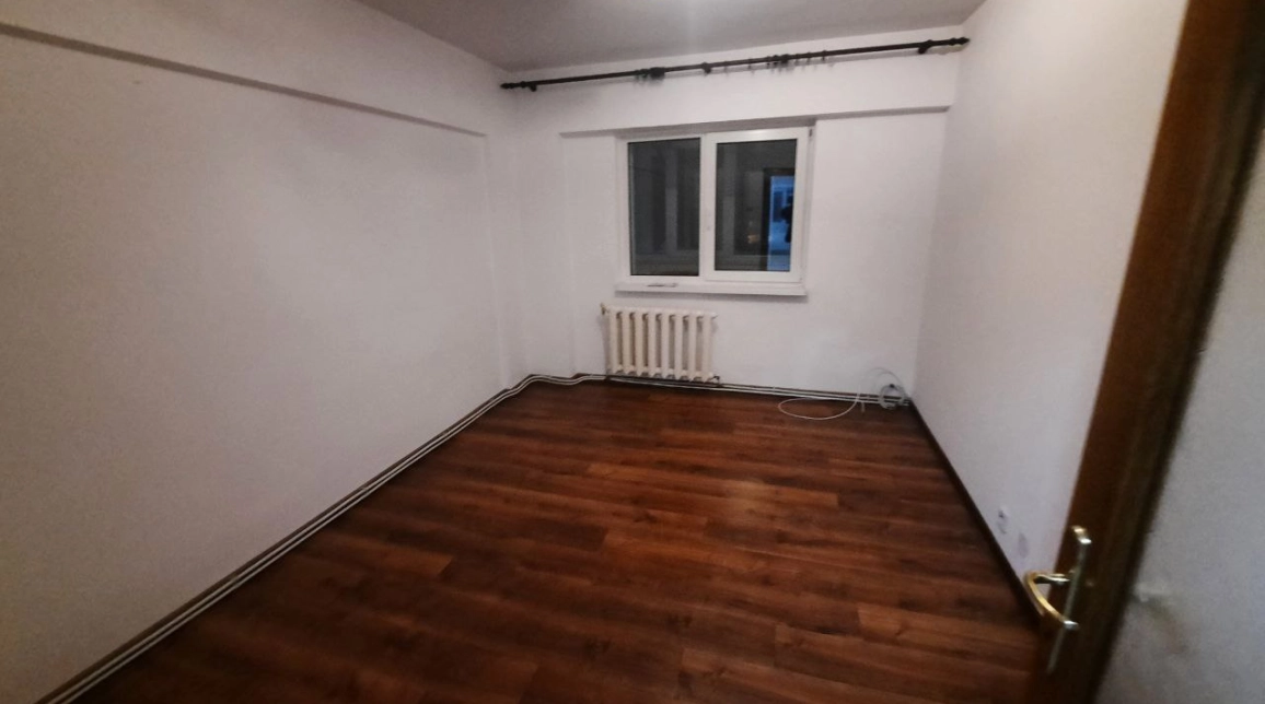 Oferta Maratei apartament 94 mp, 4 camere, decomandat, de vanzare,  Traian / BCR / ANAF / Magic Cake imagine 7