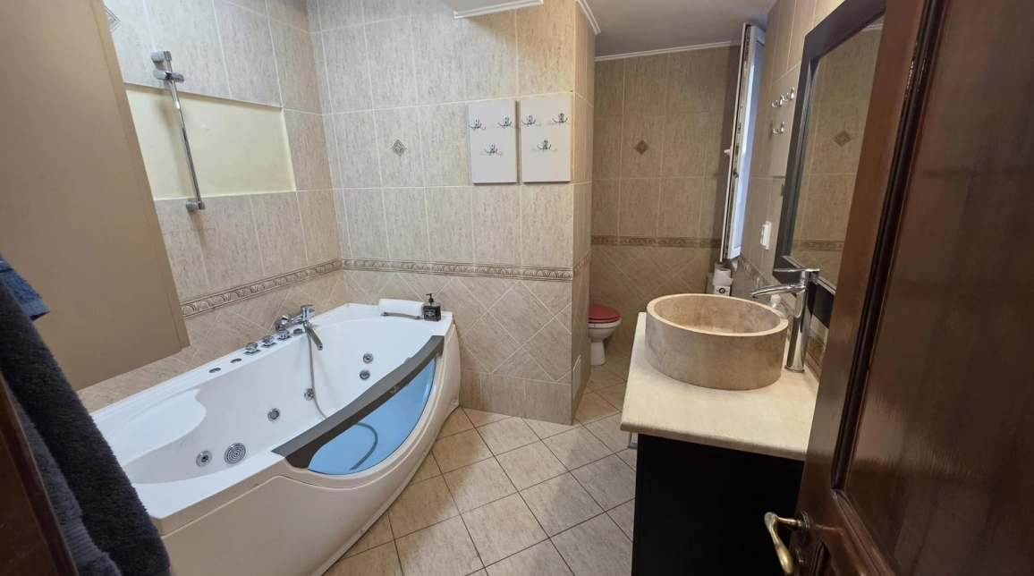 Oferta Apartament, 3 camere decomandat, 114 mp, Centru, de vanzare,  In spate la Mitropolie imagine 11