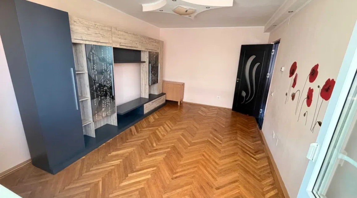 Oferta Apartament de vanzare, 2 camere, decomandat, 53 mp, Central,  Apa Serv imagine 1