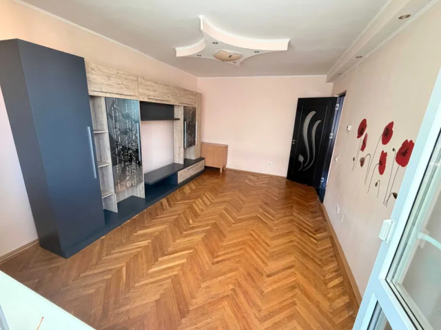 Apartament de vanzare, 2 camere,  decomandat,  53 mp, Central,  (Apa Serv) 162605