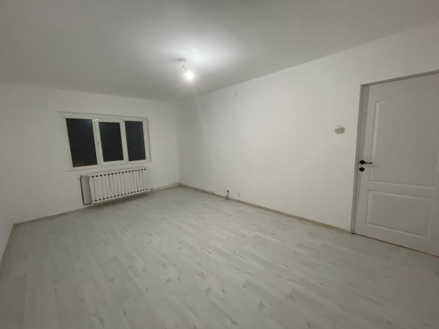 Apartament de vanzare, 3 camere,  decomandat,  70 mp, Tomesti,  (Dupa Family Market) 163550