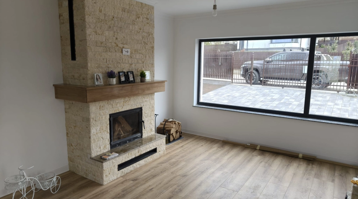 Oferta Casa de vanzare, 4 camere, 122 mp, Barnova,   Pietrarie imagine 1