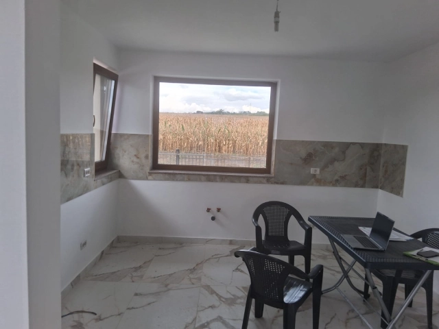 Apartament 6 camere - Lunca Cetatuii