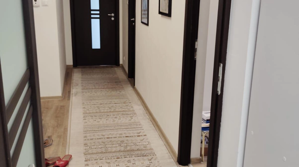 Oferta De vanzare apartament nou, 3 camere, decomandat, 72 mp, Bucium,  Vis a vis de Han Trei Sarmale imagine 4