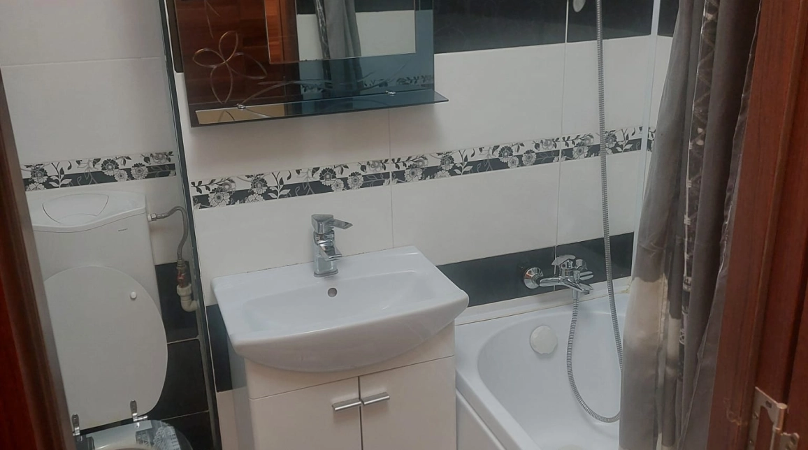 Oferta 2 camere, nedecomandat, 38 mp, de vanzare apartament in zona Tatarasi,  Piata Chirila - Ateneu imagine 5