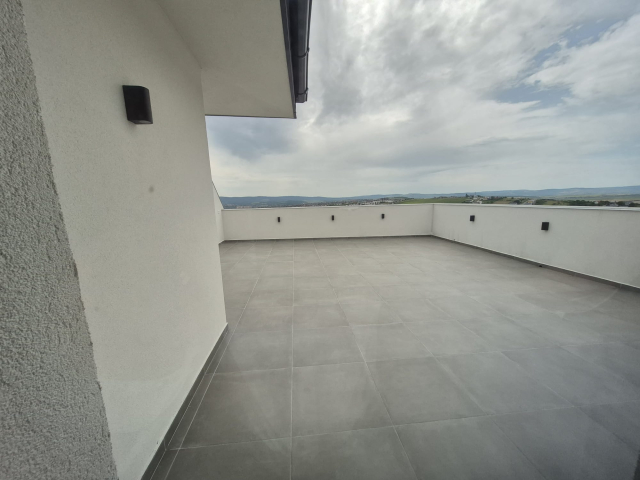 Apartament nou de vanzare, 2 camere,  penthouse,  51 mp, Galata,  (Notariat Iulia Paduraru) 158485