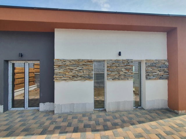 Apartament 3 camere - Miroslava
