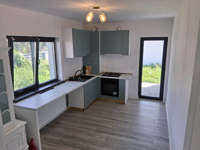 Apartament 4 camere - Dancu