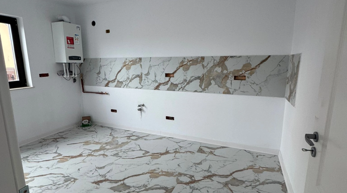 Oferta Miroslava casa 120 mp, 4 camere, de vanzare,  la 900 ml de primaria  Miroslava imagine 1