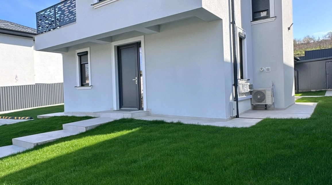 Oferta Casa, 4 camere , 114 mp, Bucium, de vanzare,  Visani - strada principala imagine 12
