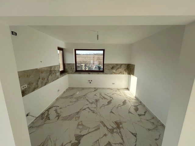 Apartament 6 camere - Lunca Cetatuii