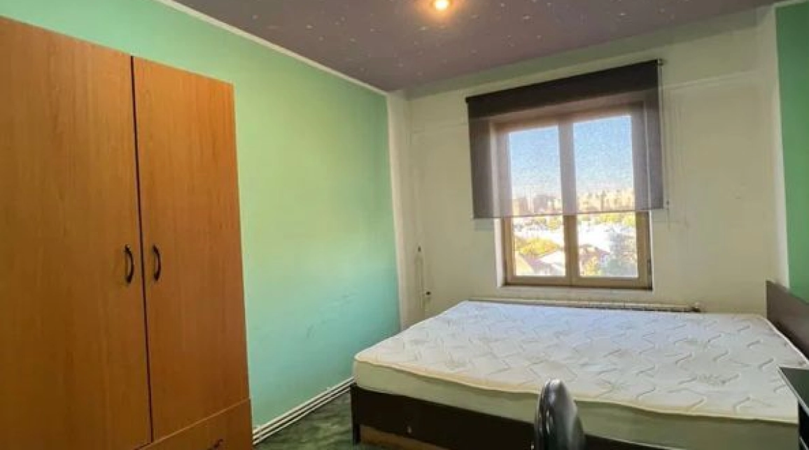 Oferta Apartament, 4 camere semidecomandat, 80 mp, Centru, de inchiriat,  Palas Mall imagine 5