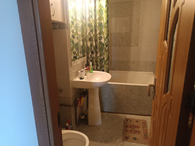 De inchiriat apartament, 3 camere,  decomandat,  69 mp, Podu Ros,  (Piata Nicolina ) 161492