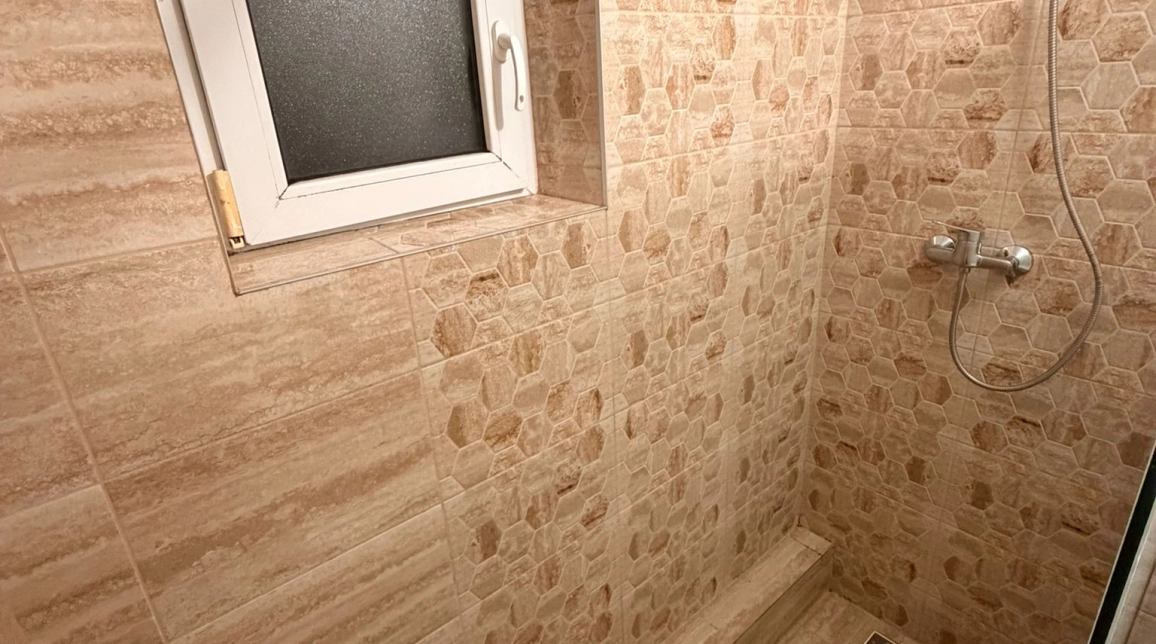 Oferta Dacia apartament 65 mp, 2 camere, decomandat, de vanzare,  Bicaz imagine 6
