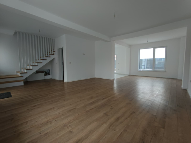 De vanzare vila, 4 camere,  110mp, Valea Lupului,   161092