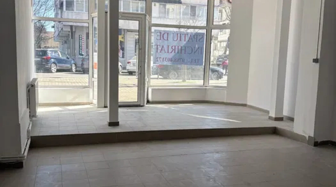 Oferta Spatiu comercial de inchiriat Central  75mp  imagine 1