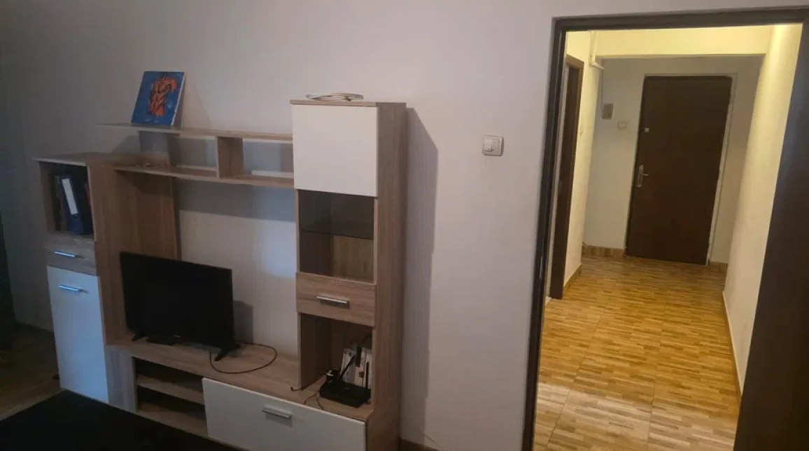 Oferta Central apartament 55 mp, 2 camere, decomandat, de inchiriat,  Palas Mall imagine 3