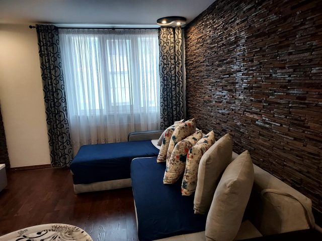 2 camere,  decomandat,  52 mp, de inchiriat apartament in zona Precista,  (Scoala nr.10) 162078