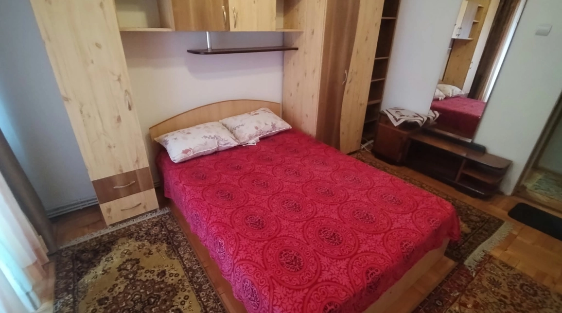 Oferta Centru apartament 55 mp, 2 camere, decomandat, de inchiriat,  Hala Centrala - BRD imagine 1