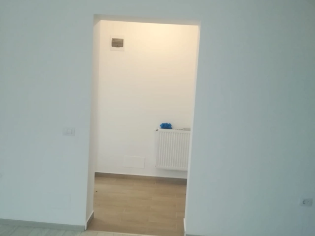 Apartament 4 camere - Miroslava