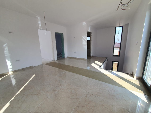 CUG casa 80mp, 3 camere,  de vanzare,  (5 drumuri - Valea Adanca) 157804