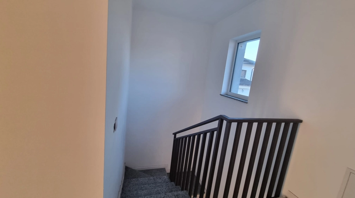 Oferta 4 camere, 119 mp, de vanzare casa in zona Miroslava,   imagine 9