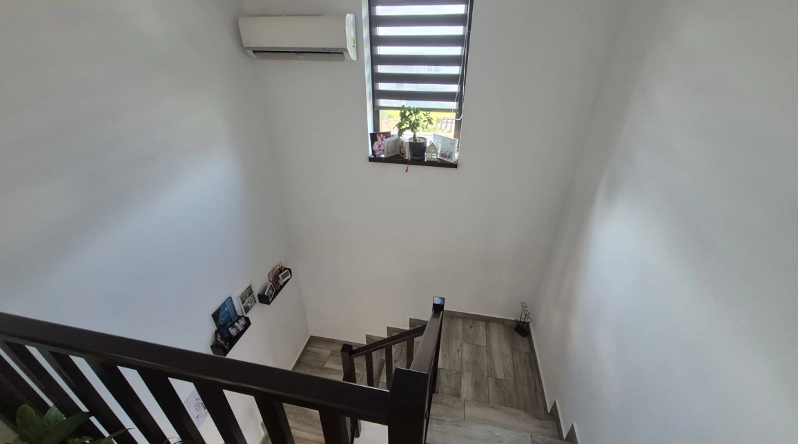 Oferta De vanzare casa, 5 camere, 110 mp, Miroslava,  Transanapet imagine 7