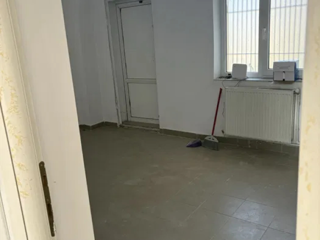 Spatiu comercial Central  75mp  161817