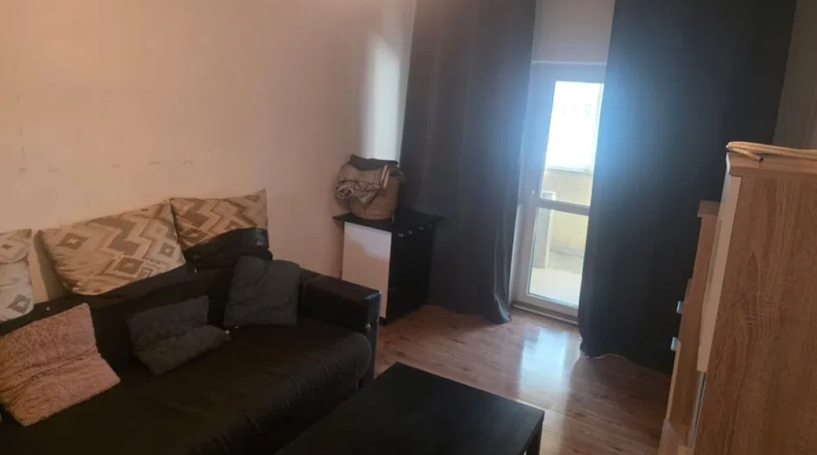 Oferta Central apartament 55 mp, 2 camere, decomandat, de inchiriat,  Palas Mall imagine 2