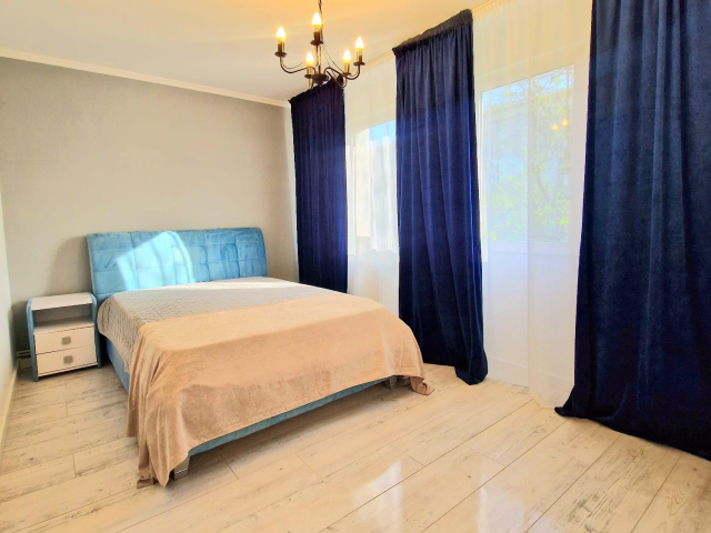 2 camere,  semidecomandat,  53 mp, de vanzare apartament in zona Podu Ros,  (Salubris) 162218