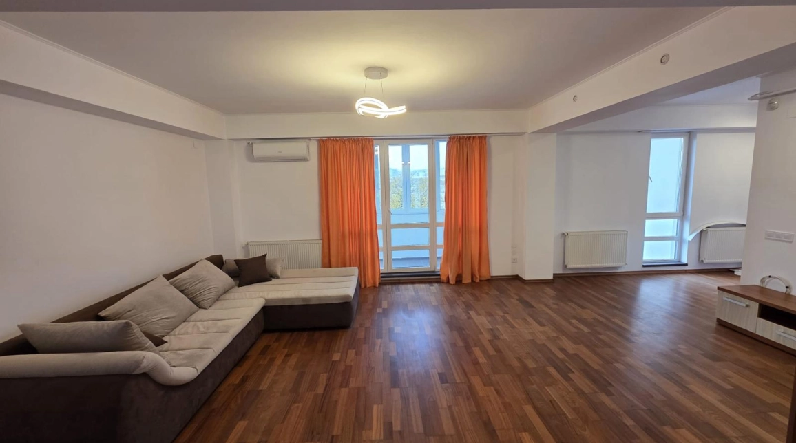 Oferta Apartament, 3 camere decomandat, 114 mp, Centru, de vanzare,  In spate la Mitropolie imagine 2