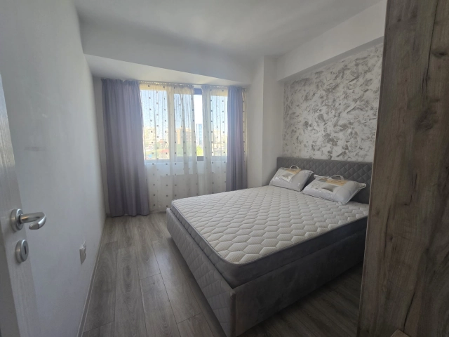 Apartament 3 camere - Centru