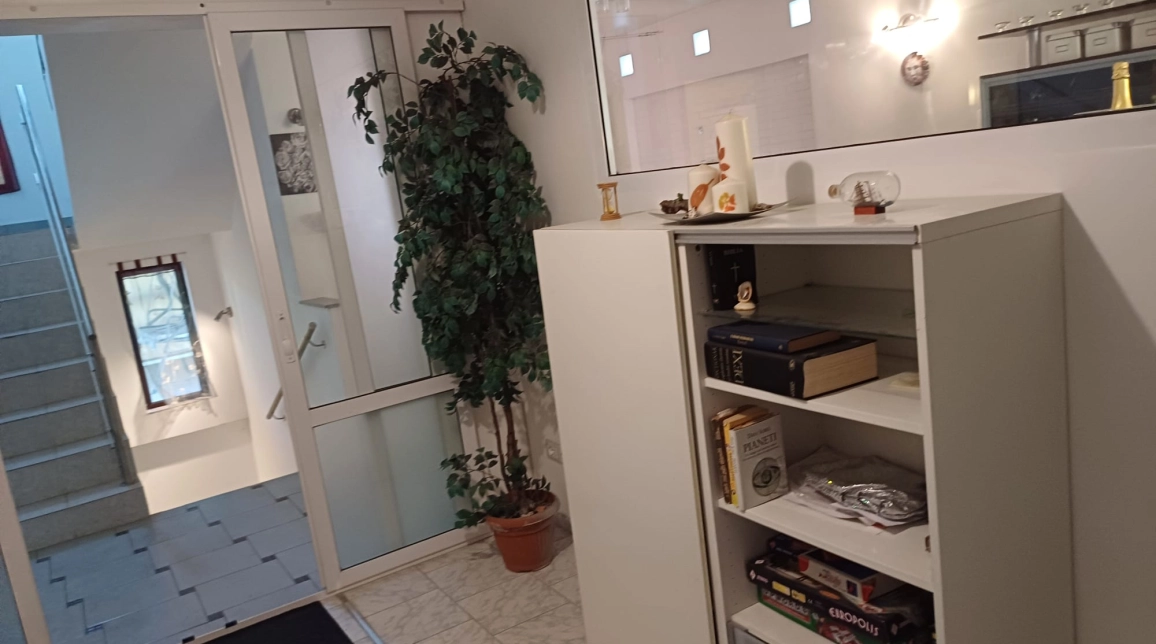 Oferta Casa de vanzare, 4 camere, 299 mp, Breazu,  Rediu  imagine 15