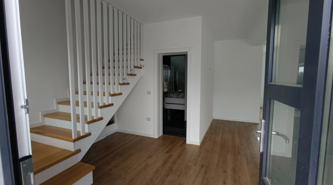 Oferta De vanzare casa, 4 camere, 110 mp, Valea Lupului,   imagine 1