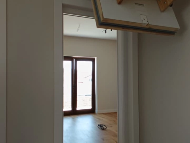 Apartament 4 camere - Breazu