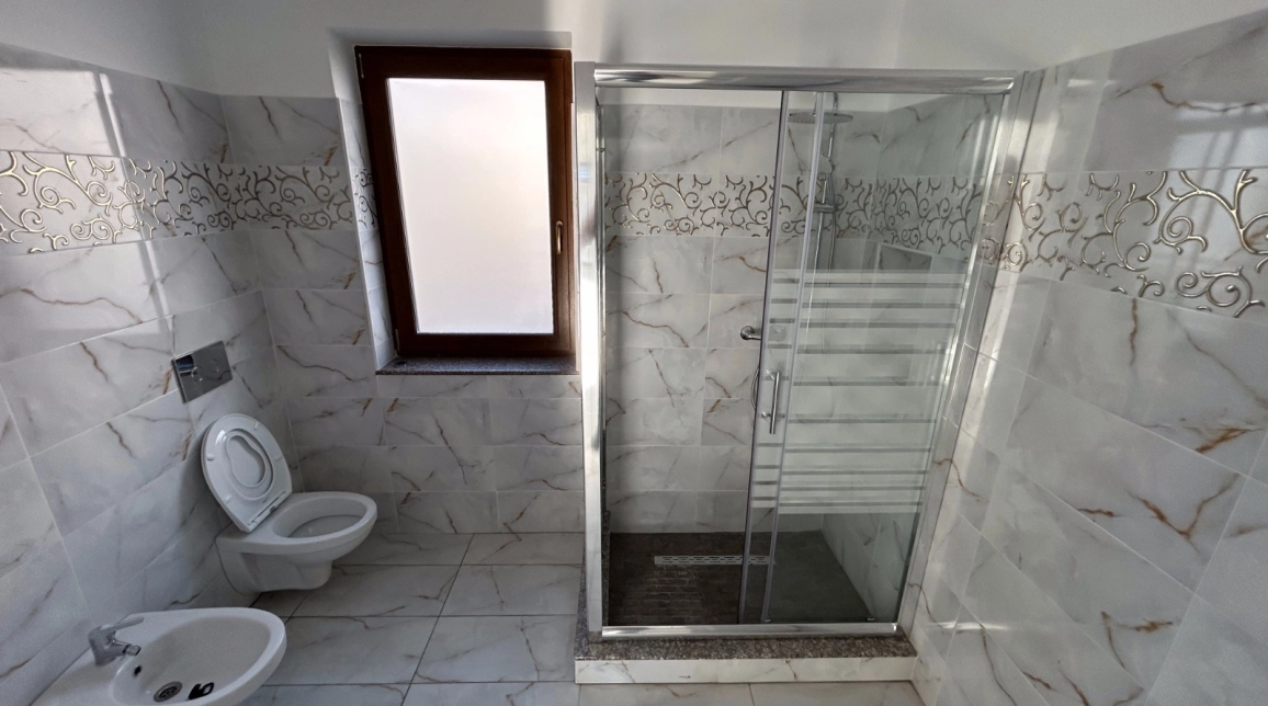 Oferta Lunca Cetatuii casa 170 mp, 6 camere, de vanzare,  pe soseau de centura imagine 7