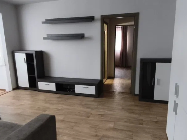 2 camere,  semidecomandat,  52 mp, de inchiriat apartament in zona Podu Ros,  (ING) 161543