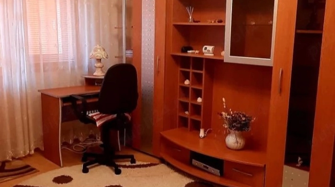 Oferta Apartament, 2 camere decomandat, 42 mp, Alexandru cel Bun, de inchiriat,  Magazin 2 pasi imagine 2