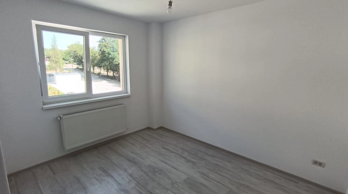 Oferta Apartament nou, 2 camere semidecomandat, 56 mp, Valea Lupului, de vanzare,  Antibiotice imagine 1