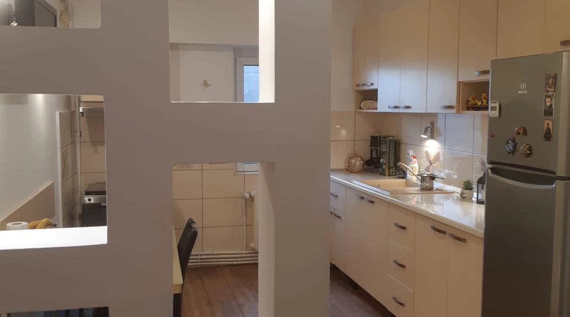 Oferta Gara apartament 80 mp, 3 camere, decomandat, de vanzare,  ARCU, CARREFOUR MARKET imagine 5