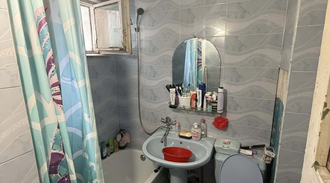 Oferta Apartament de vanzare, 3 camere, semidecomandat, 50 mp, Podu Ros,  Sensul Giratoriu imagine 2