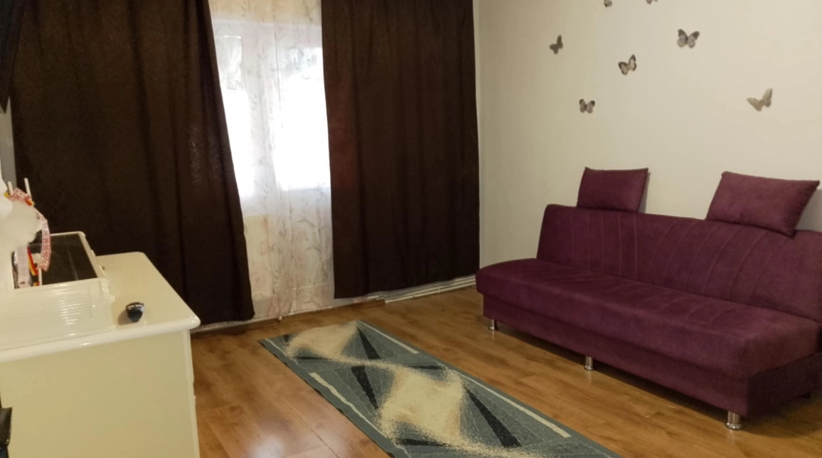 Oferta De vanzare apartament, 3 camere, semidecomandat, 54 mp, Dacia,  Bicaz imagine 1