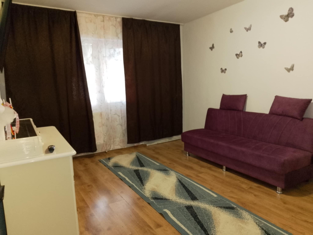 De vanzare apartament, 3 camere,  semidecomandat,  54 mp, Dacia,  (Bicaz) 162177