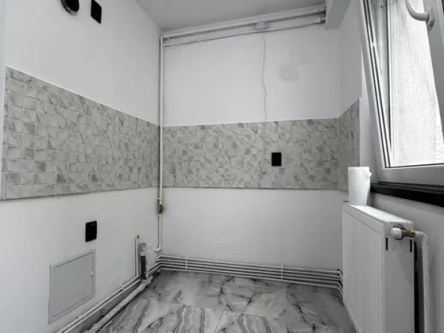 De vanzare apartament, 3 camere,  nedecomandat,  45 mp, Tatarasi,  (Piata Chirila - Ateneu) 163347