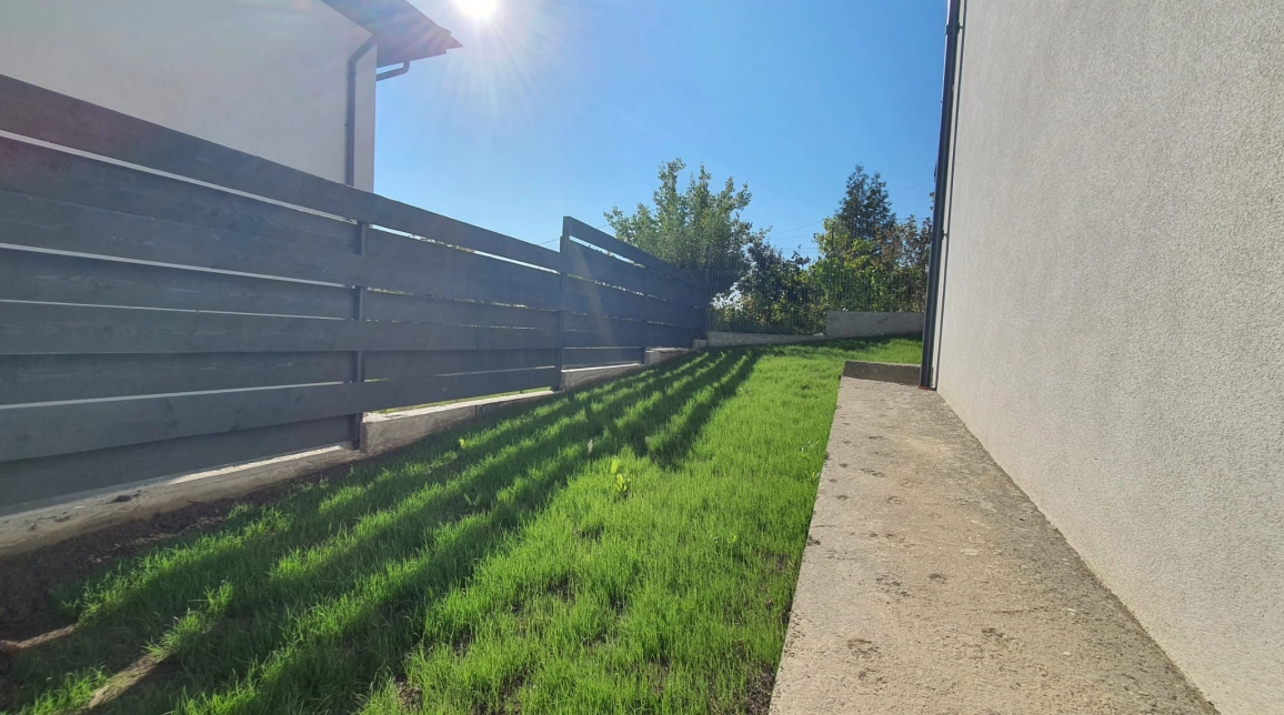 Oferta Casa, 4 camere , 117 mp, Bucium, de vanzare,  Visani la strada principala la 3min de Mall Family imagine 5