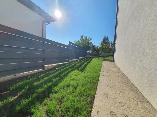 Apartament 4 camere - Bucium