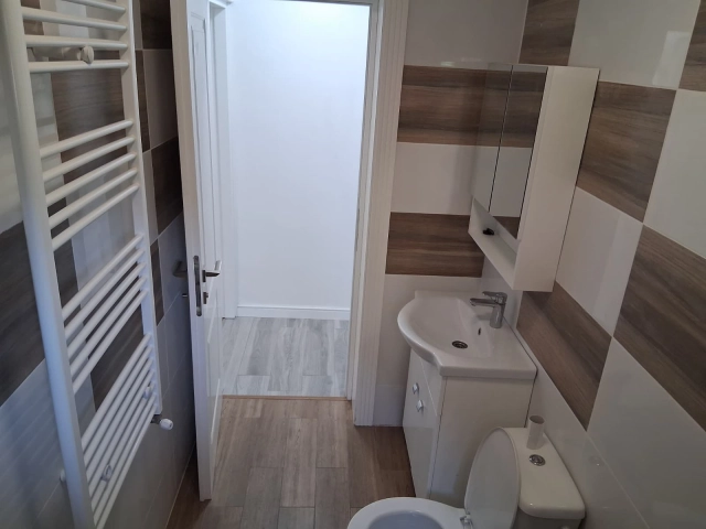 Apartament 4 camere - Dancu