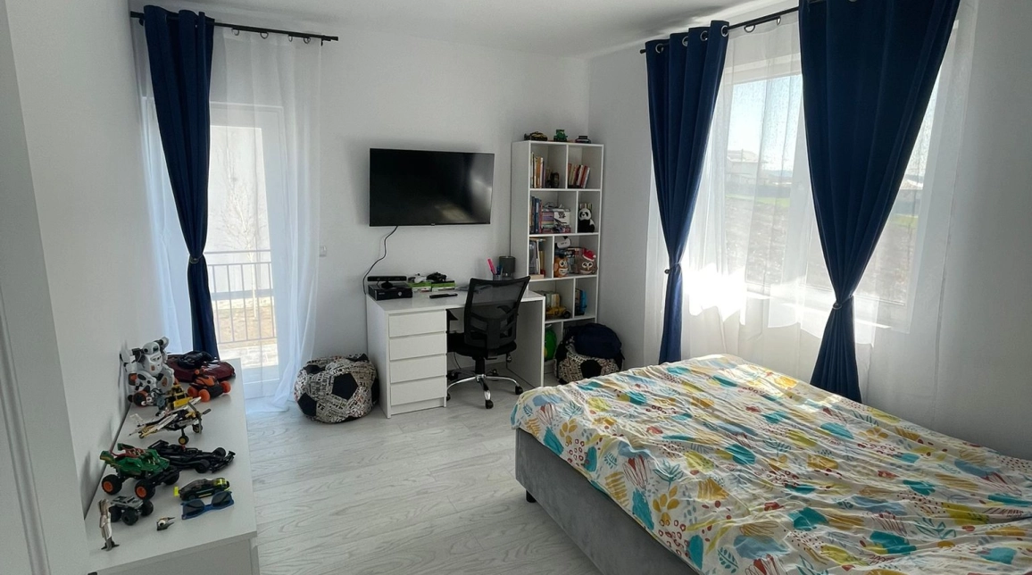 Oferta Casa de vanzare, 4 camere, 120 mp, Miroslava,  dupa Alin automobile imagine 1